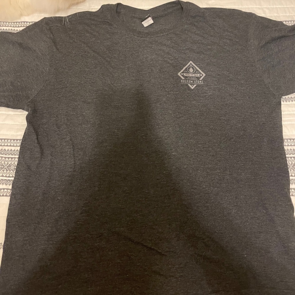 MENS VOLCOM T- SHIRT